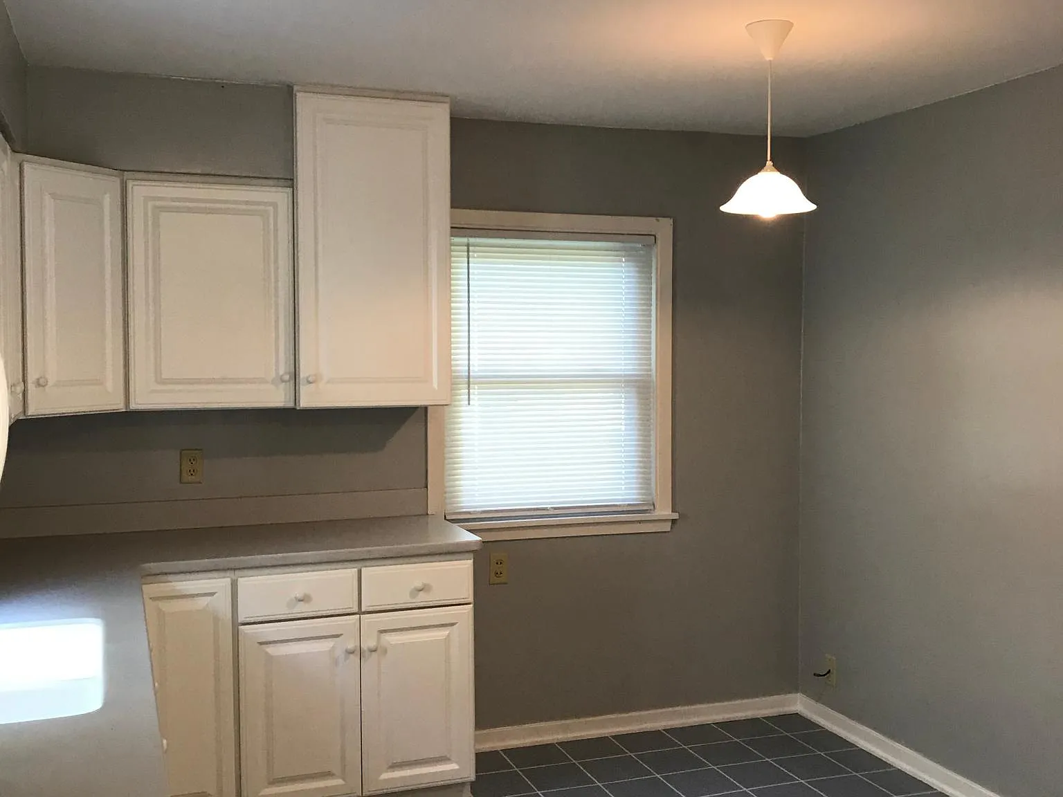 1607 Clay St — Photo 2