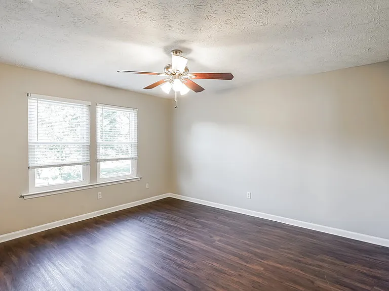 2809 Windcrest Trl — Photo 10