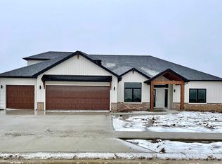 2853 Mellow Ct, Fort Wayne, IN 46818