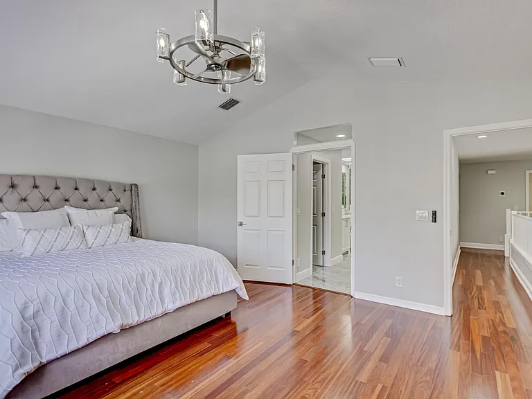 17 Selby Ln — Photo 40