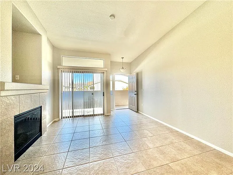 Jeffreys St #2104 - 8805* - 1 — Photo 2