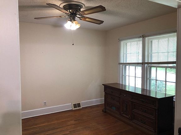 4th image of 353 Dogwood Dr