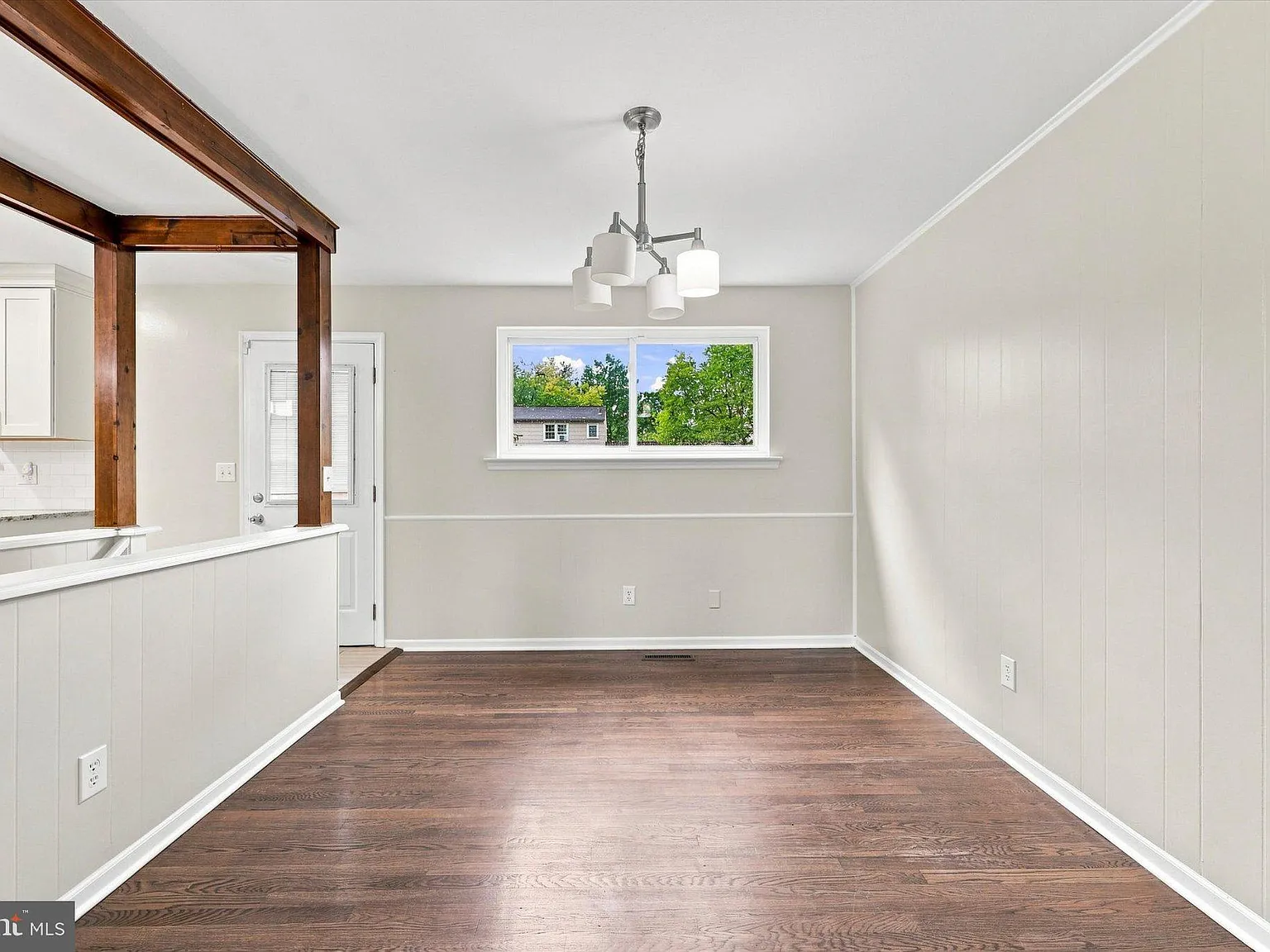 4 bed, 2.0 bath, 1700 sqft, $2,300 — Photo 4