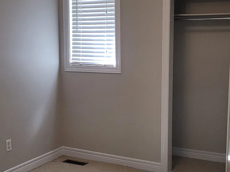 98 Marycroft Ct — Photo 10