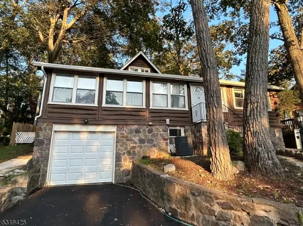 41 Upsala Path, West Milford Twp., NJ 07480