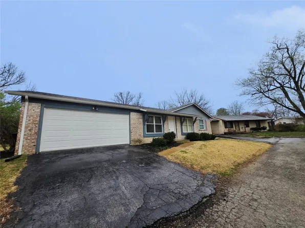 32 Orchard Hills Dr, Saint Peters, MO 63376