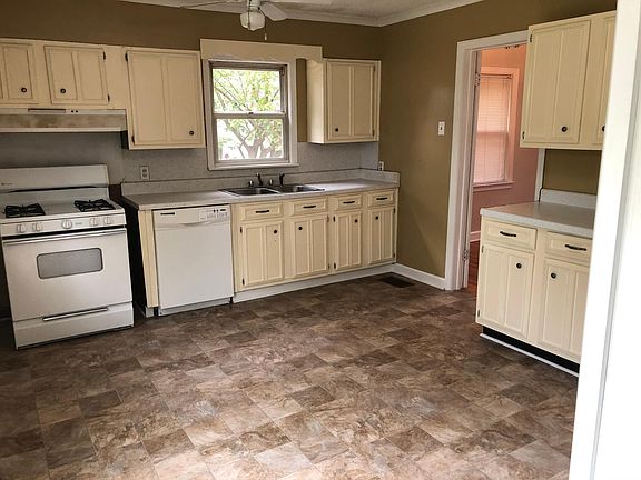 4th image of 953 Wrenwood St #1