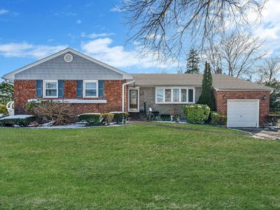811 Aberdeen Road, Bay Shore, NY, 11706