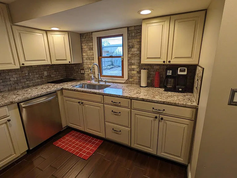 3696 Eisenhower Rd — Photo 7