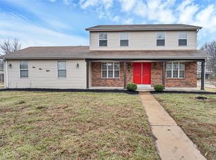 558 Fox Plains Dr, Florissant, MO