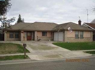 1374 Burlwood St, Tulare, CA 93274