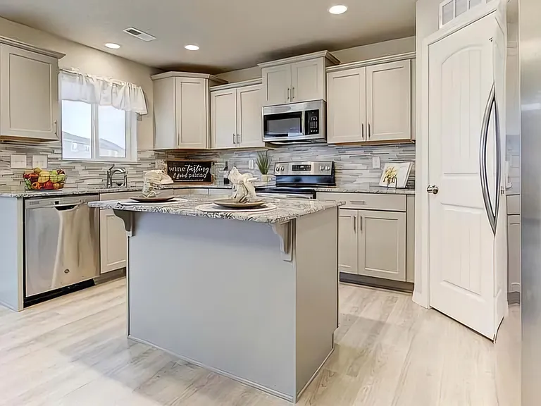 4450 Prairie Agate Dr — Photo 9