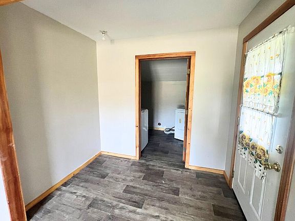4th image of 312 Thornburgh