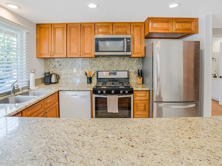 23721 Pasatiempo Ln — Photo 8