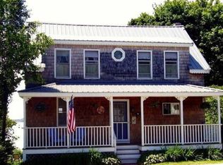 110 Island Ave, Peaks Island, ME 04108