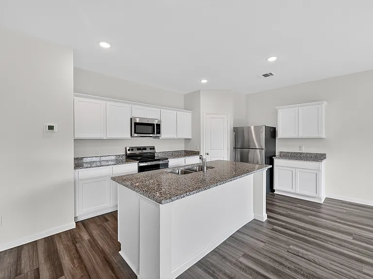 2122 Prairie Ln — Photo 3
