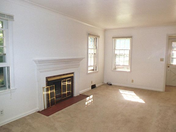 3rd image of 200 Milford St