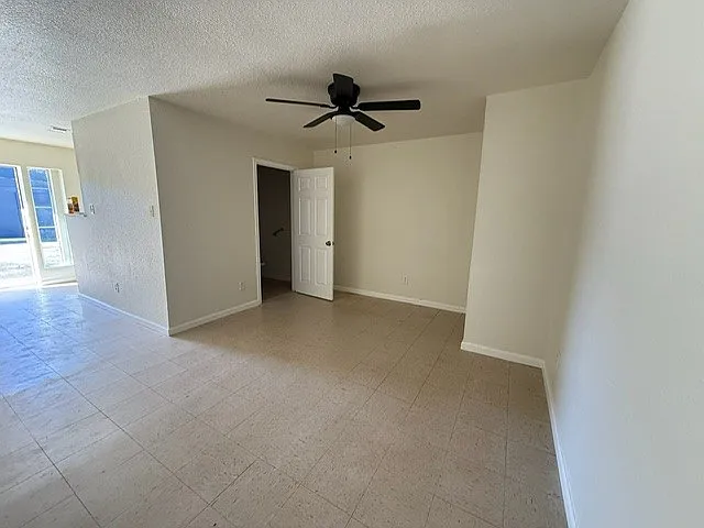 2600 S Flores St #5B — Photo 9