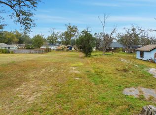 705 Derouen St, Lake Charles, LA 70607