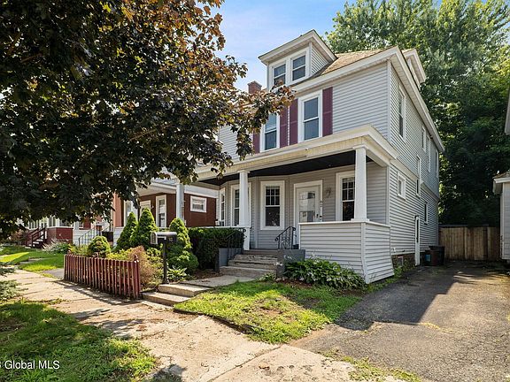 2nd image of 82 Snowden Ave