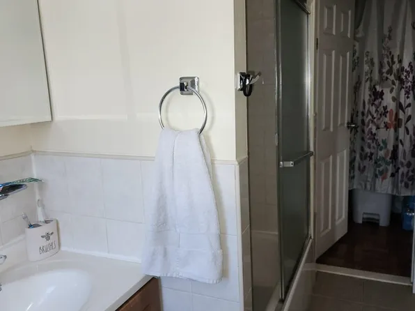 1614 Summit Avenue image 6 of 16