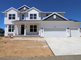 612 Titanium Trl, Haslett, MI 48840