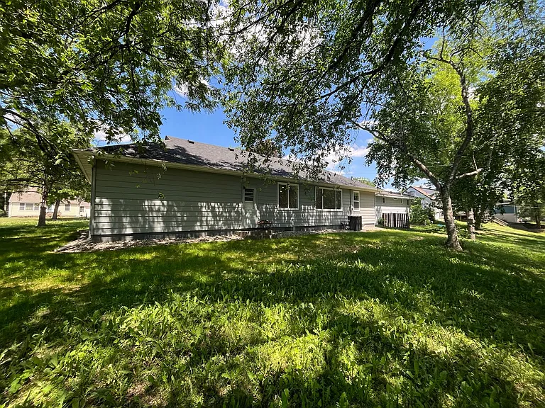 4301 Pleasant St SE — Photo 17
