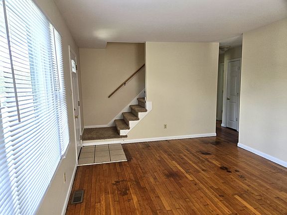 4th image of 2457 Butternut Hill Ct