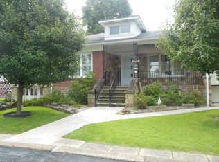 202 Keller Ave, Fayetteville, WV 25840