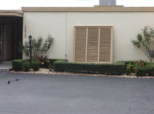 15420 Sharpecroft Dr, Miami Lakes, FL 33014