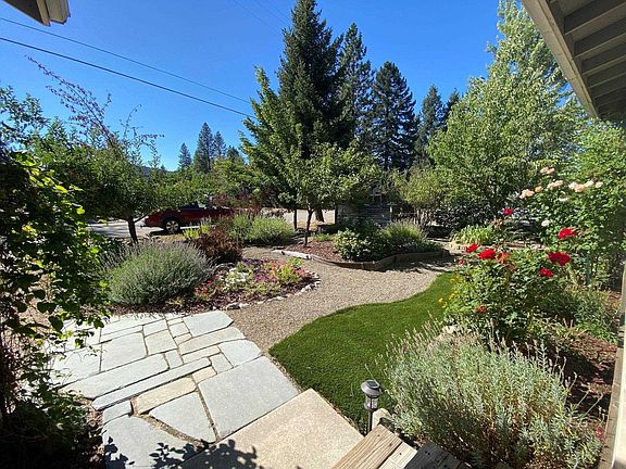 3rd image of 304 1st St