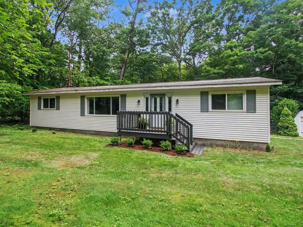 850 W Michillinda Rd, Muskegon, MI 49445