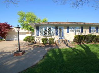 228 6th Street Ct W, Andalusia, IL