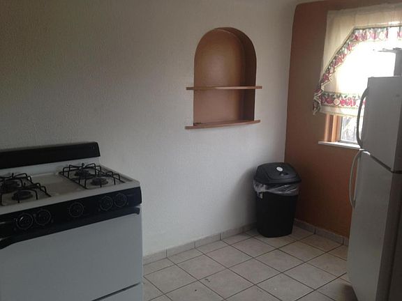 3rd image of 7110 Copper Ave NE #7116