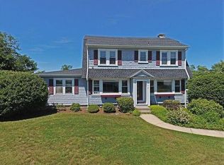 2 Pilgrim Avenue, Narragansett, RI 02882