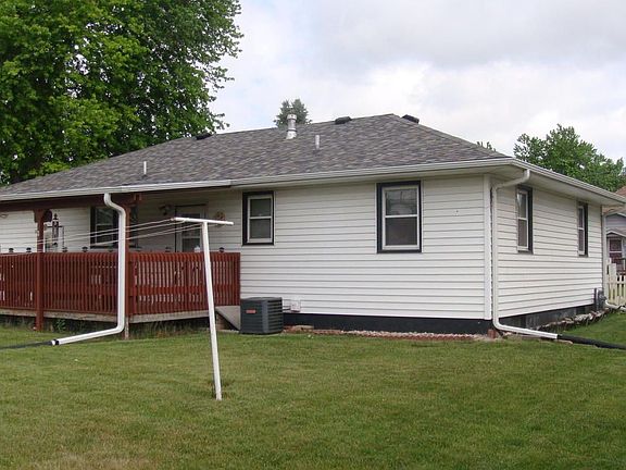 4th image of 1525 4th Ave