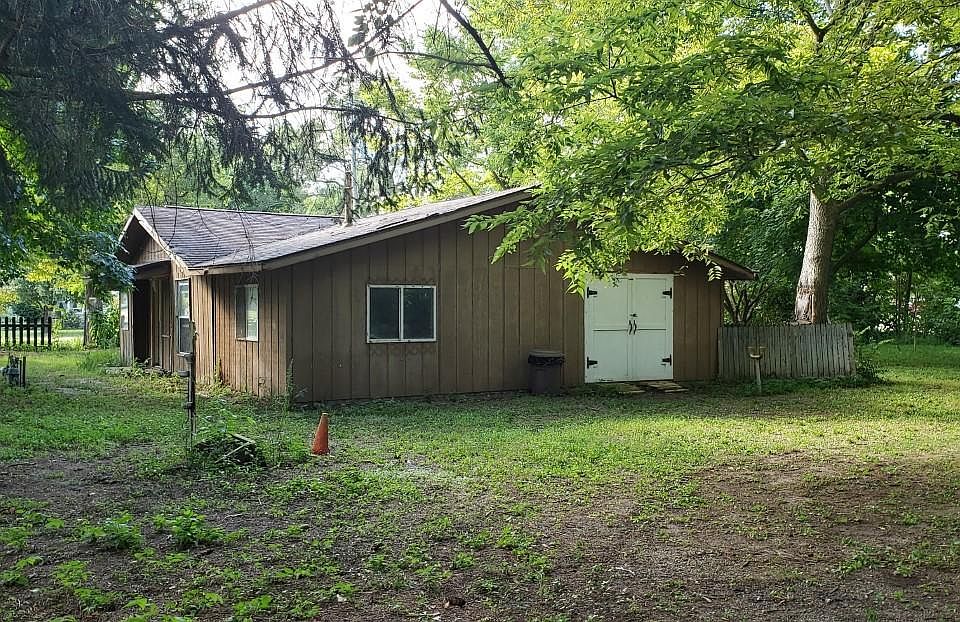 1st image of 700 5th St