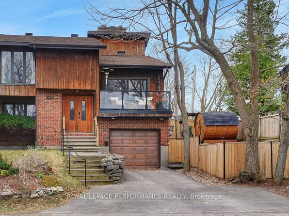 510 Foxview Pl, Ottawa, ON K1K 4C4