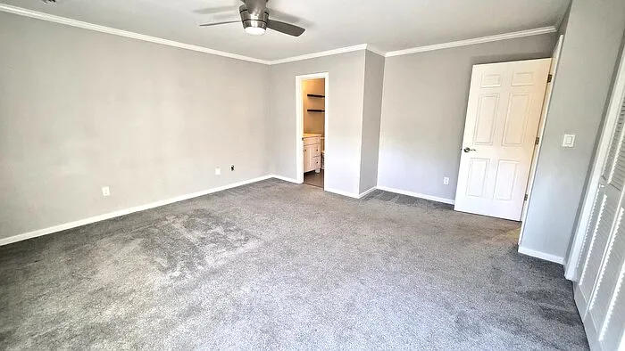 900 N Main St — Photo 12