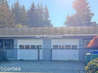 19214 NE Glisan St, Portland, OR 97230