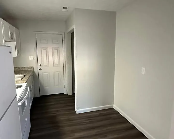 4966 Fieldcrest Dr #3 — Photo 7