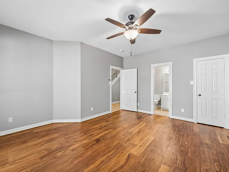 3943 N Hall St — Photo 13