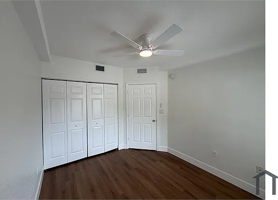 1095 Golden Lakes Blvd #915 — Photo 6