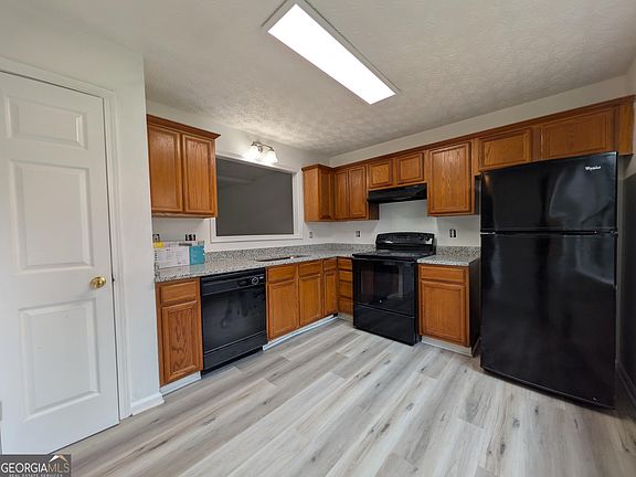 3rd image of 4351 Logan Way