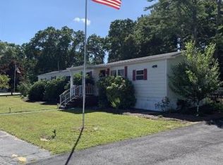 8 Haskell Cir, Lakeville, MA 02347