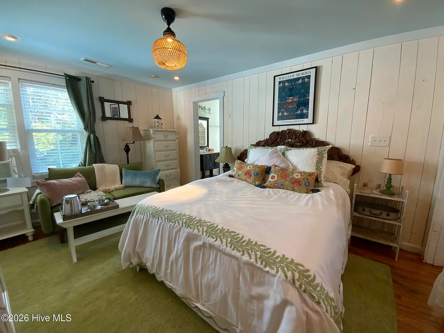 1 bed, 1.0 bath, $1,350 — Photo 3