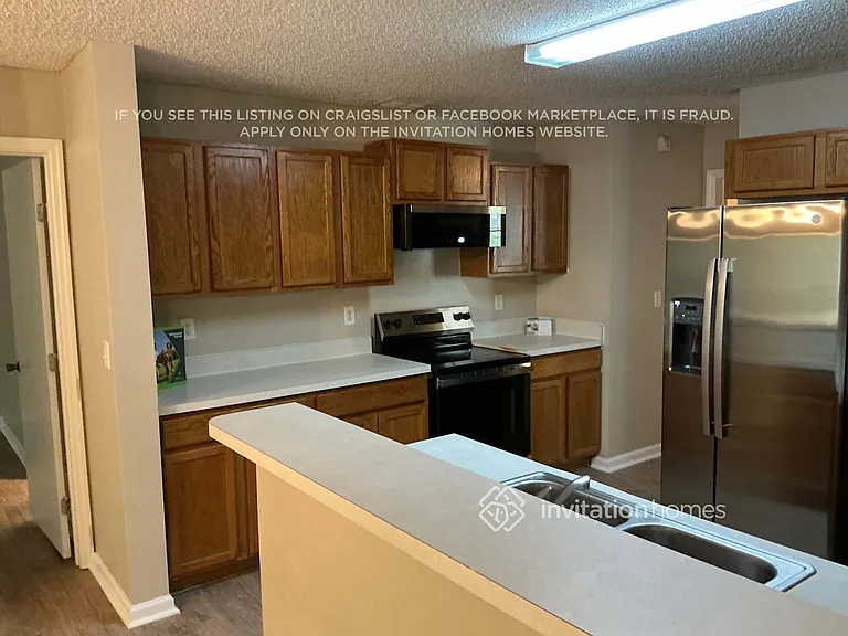 13581 Ashford Wood Ct E — Photo 11