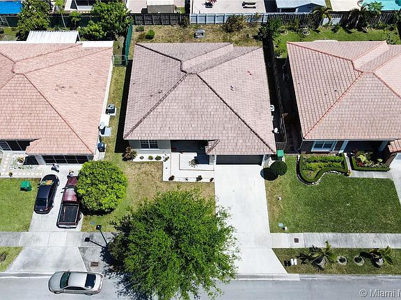 Large 6,000 SqFt Lot