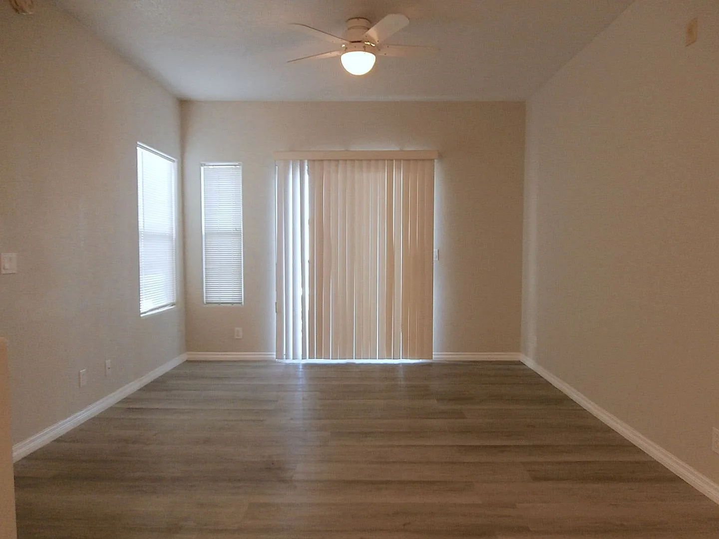 Charming Condo in Henderson! — Photo 2