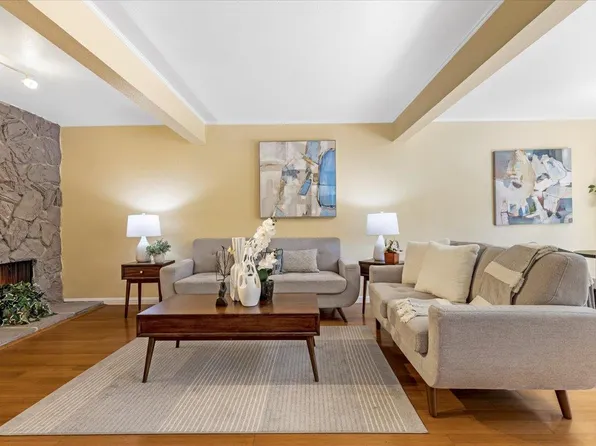83 Devonshire Ave APT 3, Mountain View, CA 94043